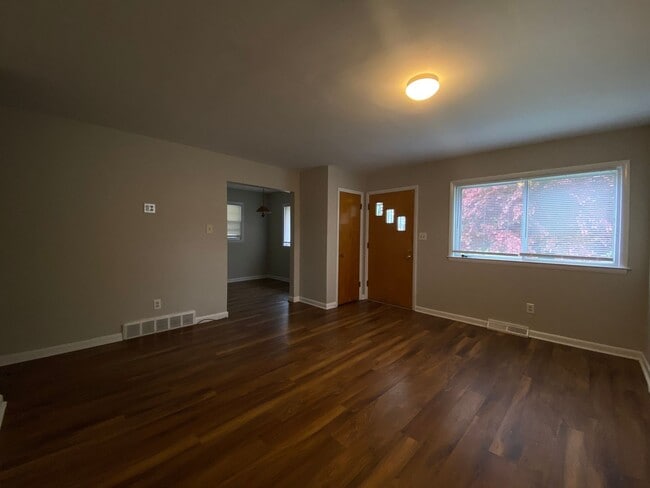 Building Photo - Welcome Home     20260501