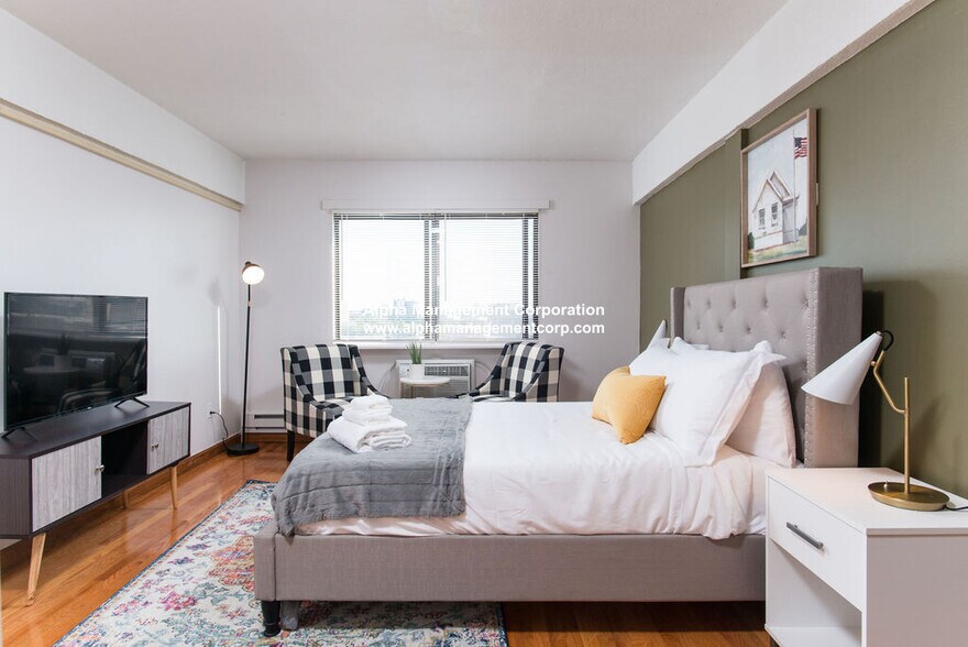 Building Photo - 1110 Commonwealth Ave