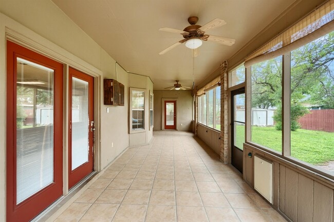 Building Photo - 117 White Feather Trail