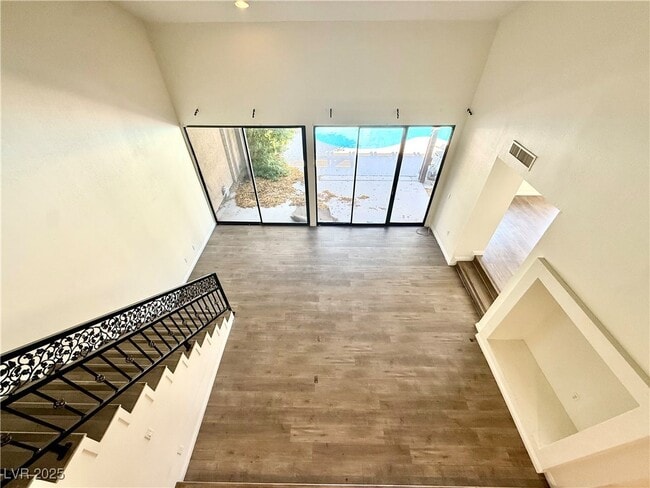 Building Photo - 920 Pinehurst Dr