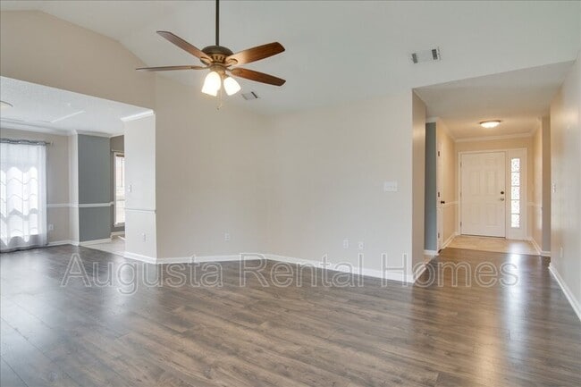 Building Photo - 141 Summerfield Cir