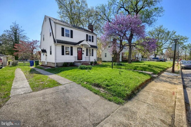 Building Photo - 6609 Fairdel Ave