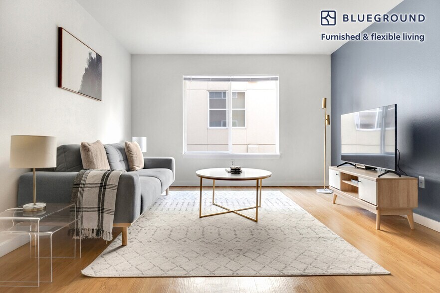 Primary Photo - 938 110th Ave NE