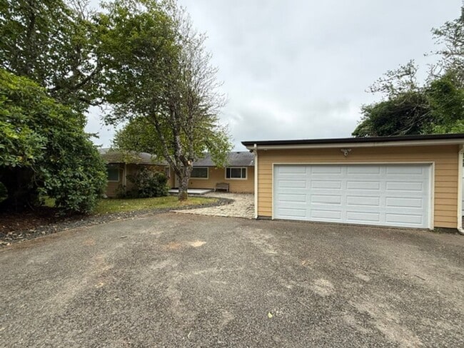 Building Photo - 91251 Cape Arago Hwy