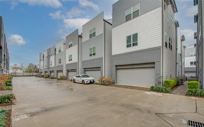 Building Photo - 2717 Eado Grove Ln