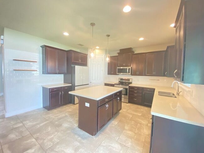 Building Photo - 8433 Corkfield Ave