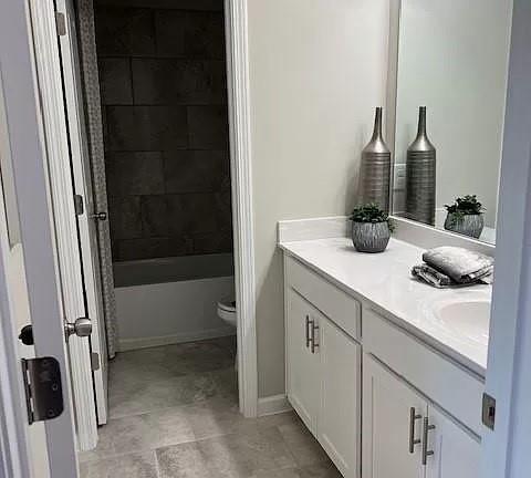 Building Photo - 705 Brecklin Ln