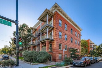 Building Photo - 1376 Pearl St