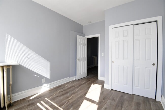 Building Photo - 153 Sterling Ave