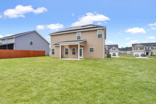 Building Photo - COMING EARLY JUNE 2026! (Pet Friendly)