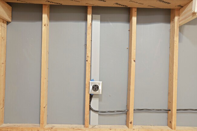 Building Photo - 4001 Mossy Bank Ln