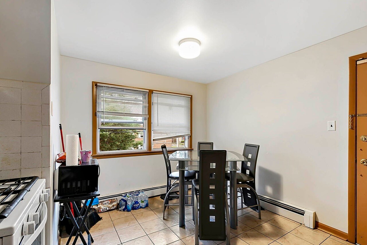 Dining Area - 14526 Cottage Grove Ave