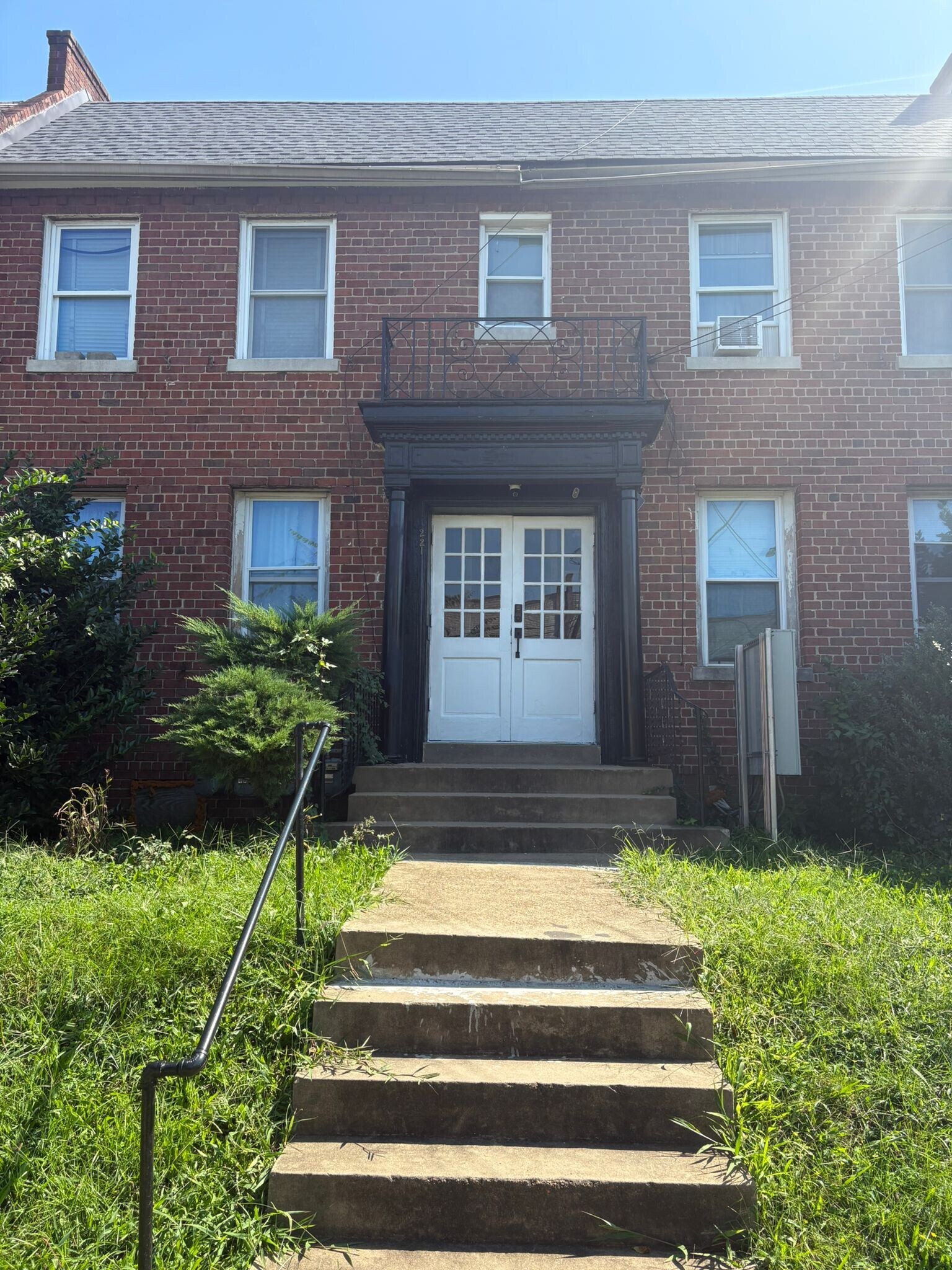 Building Photo - 221 35th St NE