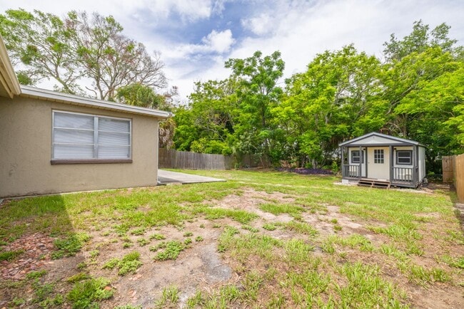 Building Photo - 3304 Bluebird Dr
