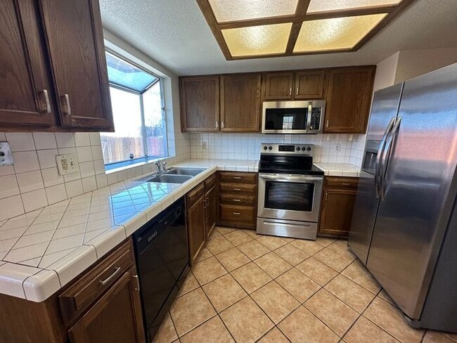 Building Photo - 2701 Pajaro Pl