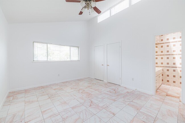 Building Photo - 13911 Locke Ln