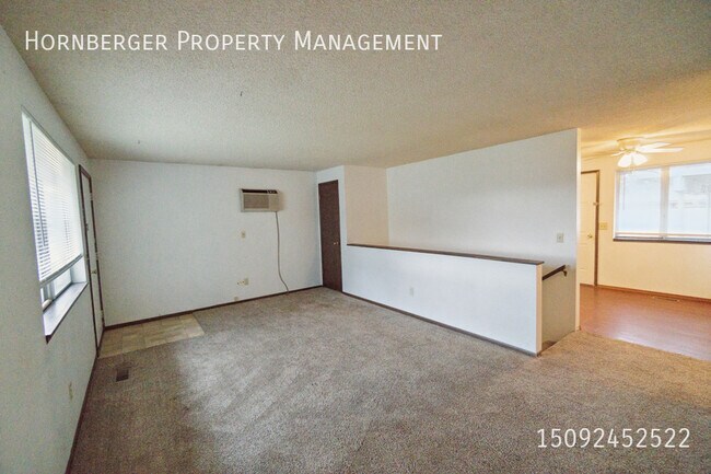 Building Photo - 7024 N Wiscomb St