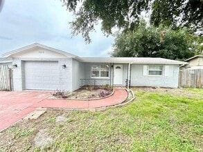 Building Photo - 3323 Fairmount Dr