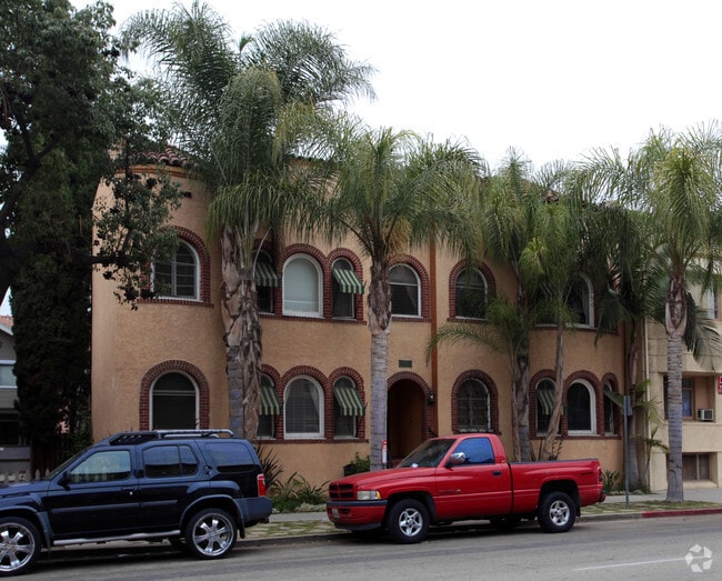 Building Photo - 409 W 3rd