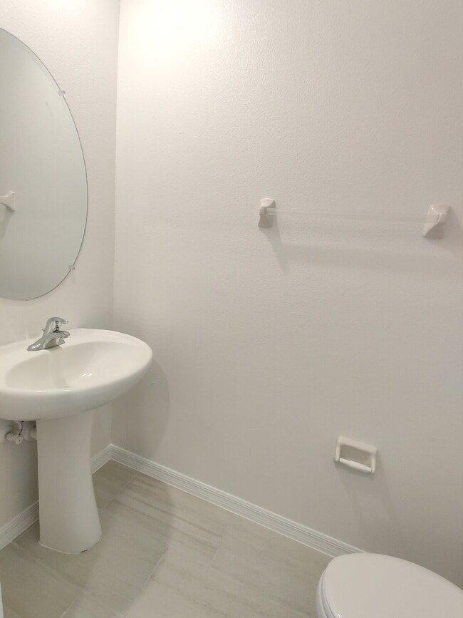 Building Photo - Spacious 5-Bedroom Home with First-Floor Owner's Suite in Land O' Lakes