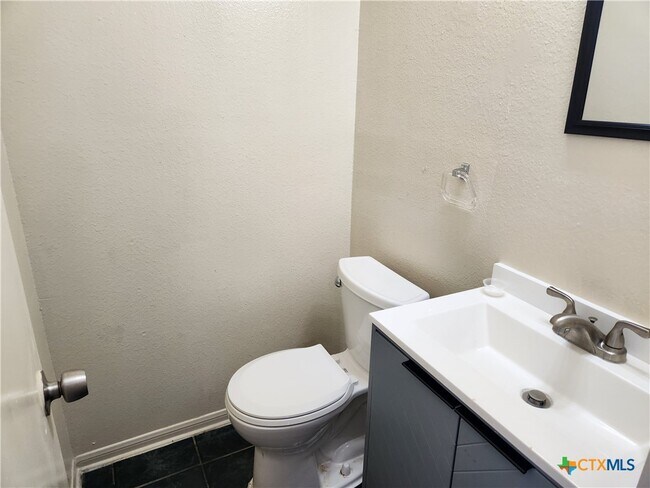 Building Photo - 908 Ticonderoga Dr