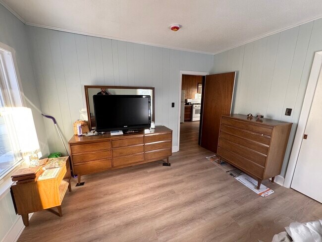 Building Photo - 262 Oak Hill Rd