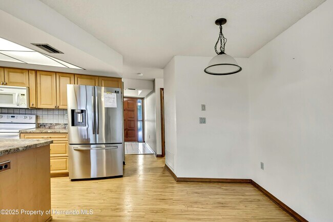 Building Photo - 3296 Dolin Ave