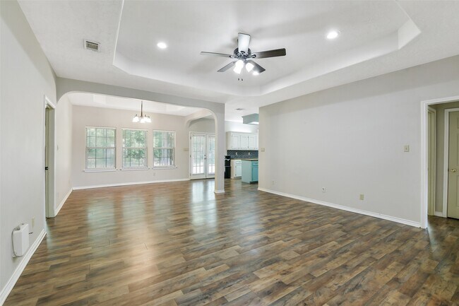Building Photo - 165 Magnolia Bend