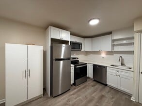 Building Photo - Modern New Luxury Temple Apartments