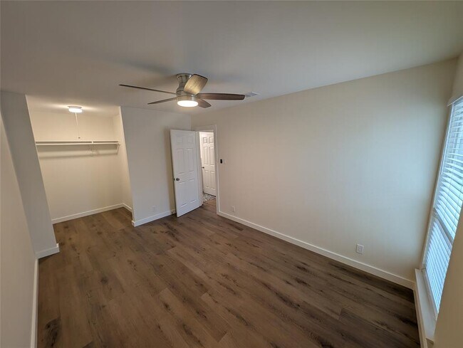 Primary Photo - 2905 Parker Ln
