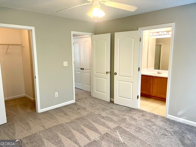 Building Photo - 140 Prattling Ct