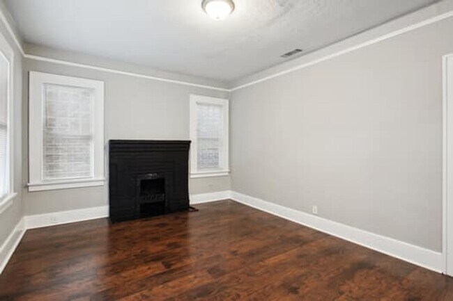 Building Photo - 1203 E 38th St