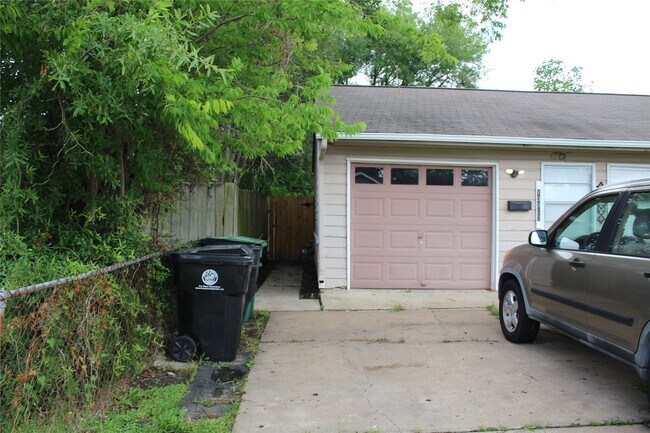 Building Photo - 13307 Force St