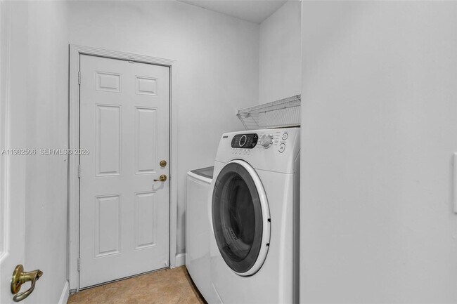 Building Photo - 11221 NW 48th Terrace