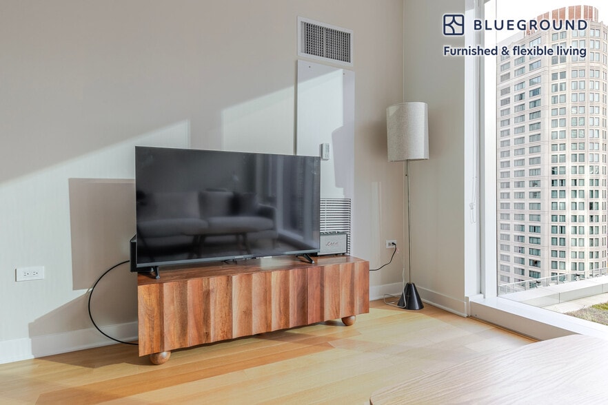 Building Photo - 340 E North Water St