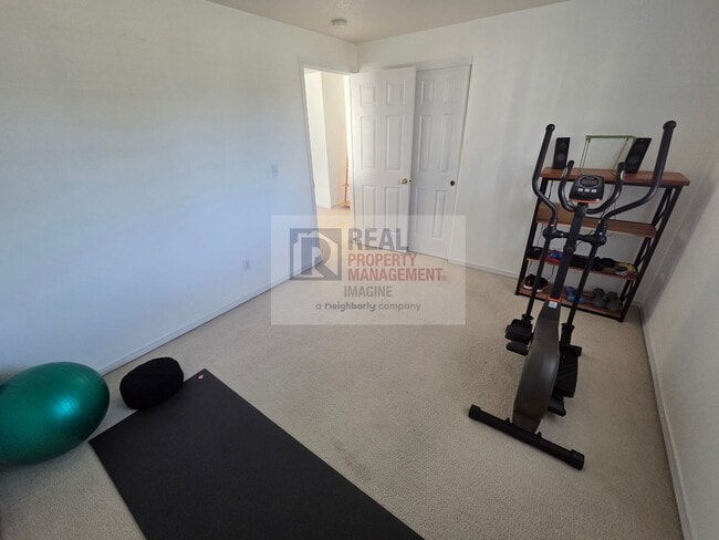Building Photo - Check out this beautiful 3 bedroom, 2.5 bath home!