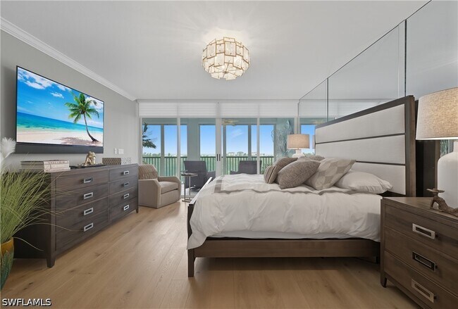 Building Photo - 7515 Pelican Bay Blvd