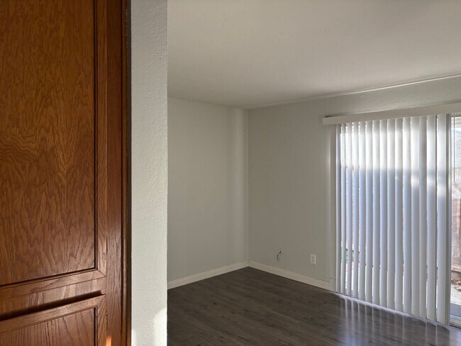 Building Photo - 2 Bedroom 2 Bath Condo Now Available - Att...