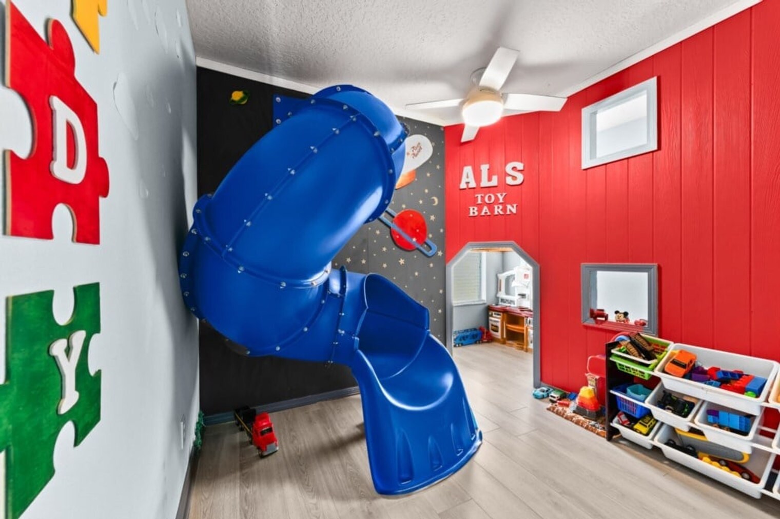 Building Photo - 8401 Secret Key Cove