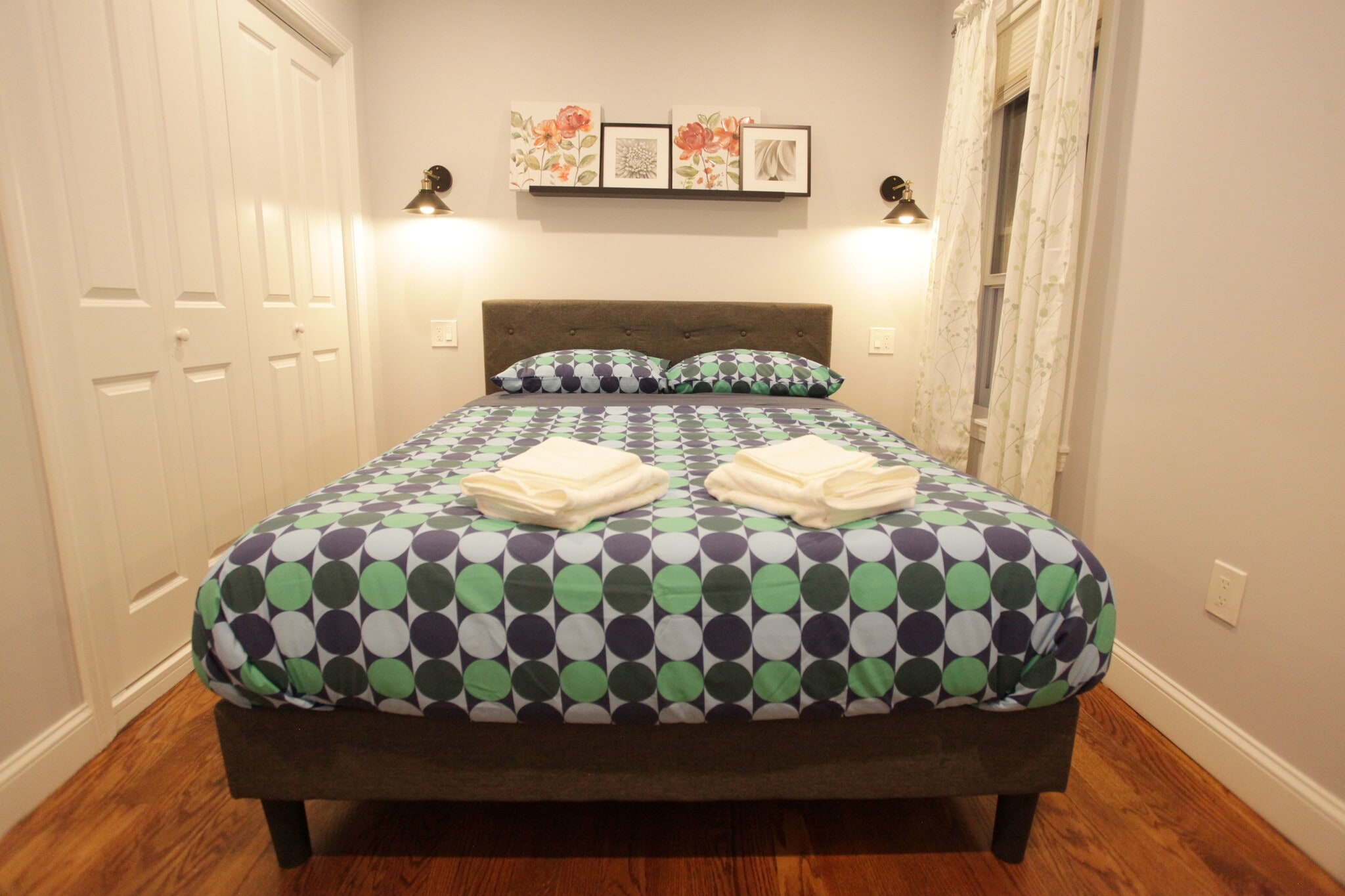 Building Photo - 289 Main St