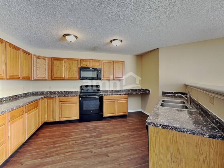 Building Photo - 12897 E 131st St