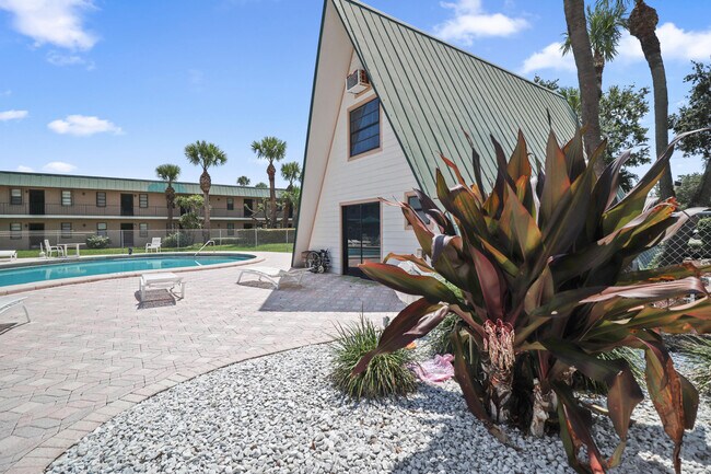 Building Photo - 1041 SE Monterey Rd