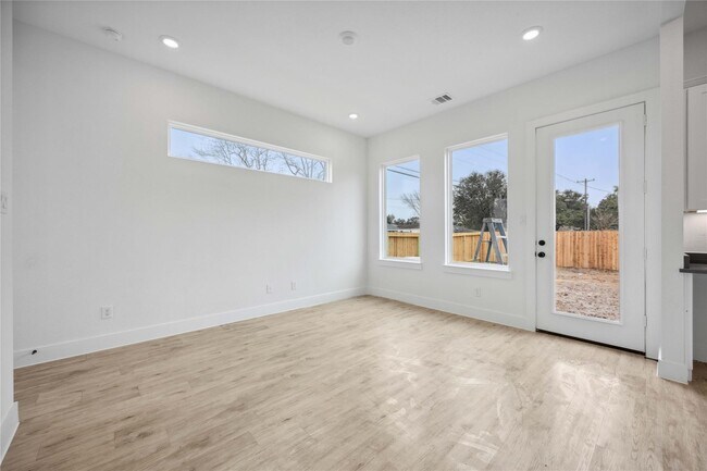 Building Photo - 8103 Calhoun Rd