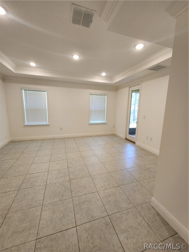 Building Photo - 88 Linder Dr