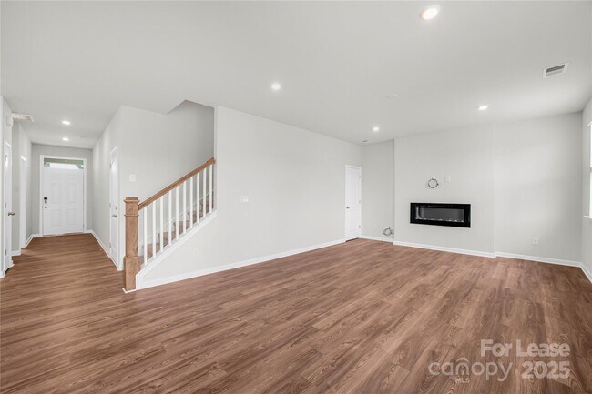 Building Photo - 2201 Lavender Mdws Ct