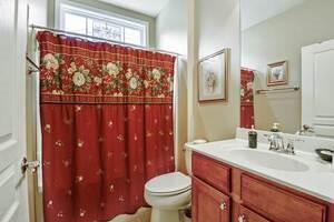 Building Photo - 232 Begonia Ct