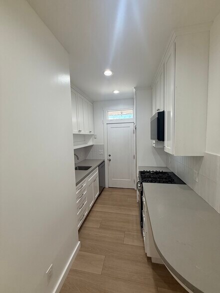 Building Photo - 1404 Colton St