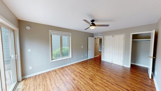 Building Photo - 2140 Fort Harrods Dr