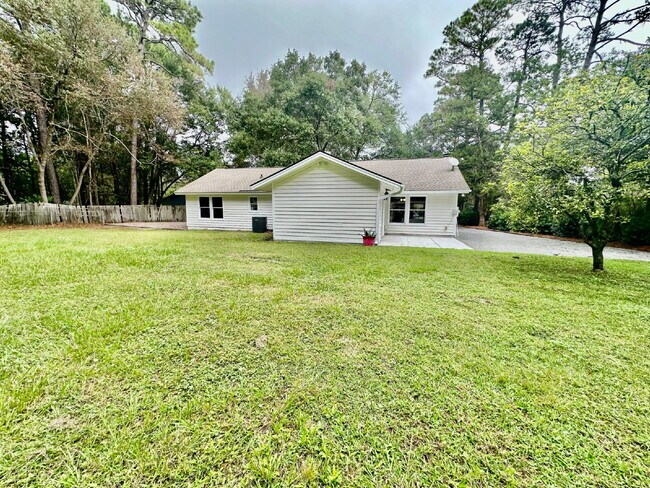 Building Photo - Completely Remodeled Ranch Style Home in t...