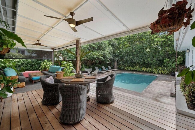 Building Photo - 302 NW 16th St